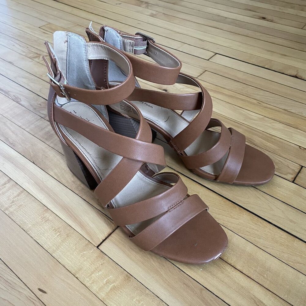Time & Tru Memory Foam Strappy Heels Size 11 Light Brown‎ summery wedding shoes
